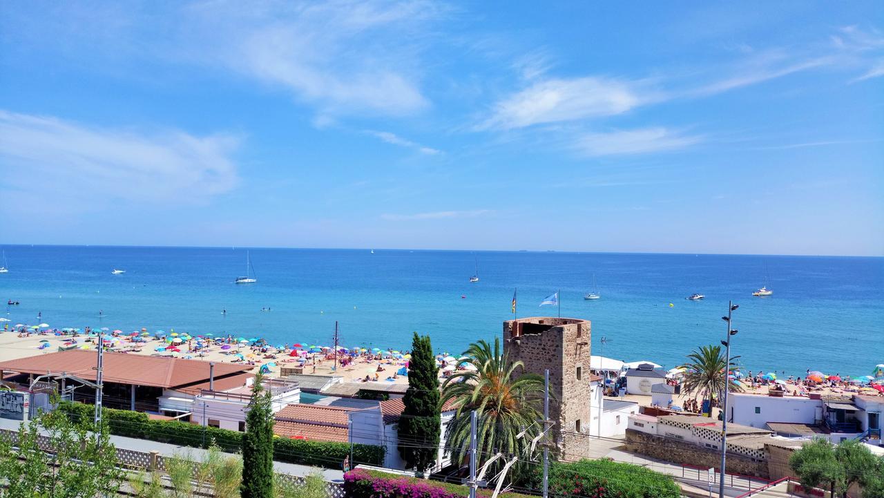 Claire Seaview & Beach-Apartment Montgat Exterior photo